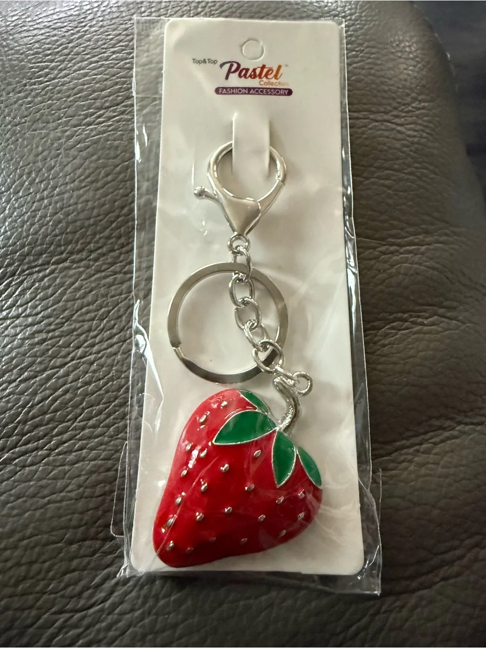 Pastel Fashion Accessory Strawberry Keychain - Red & Green